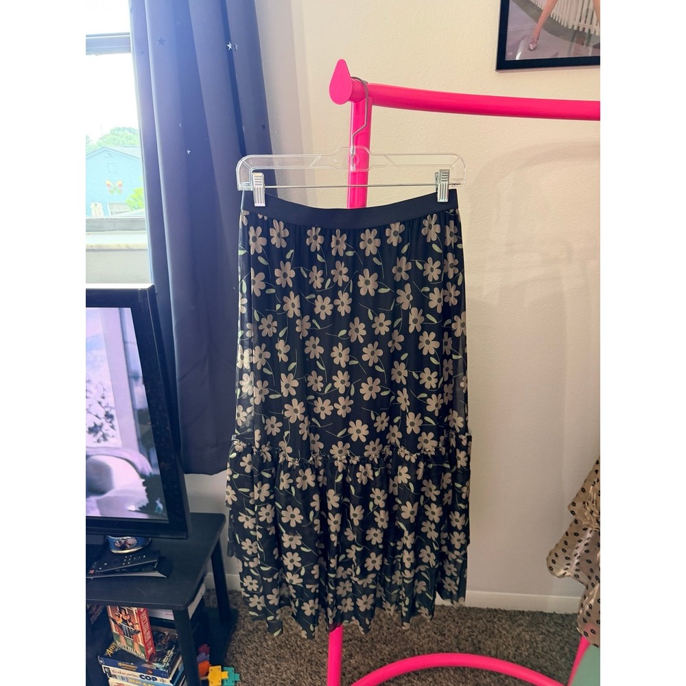 Women's floral print maxi skirt size large brand new